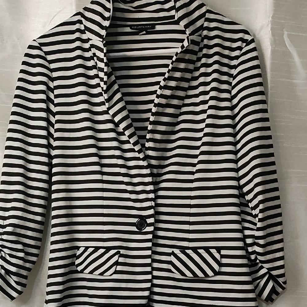 Courtenay Black and White Striped Blazer‎ with Notched Lapel